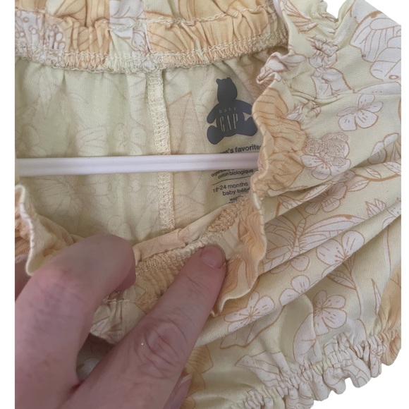 EUC Gap Onesie Bodysuit Set Shorts Yellow Floral 18-24M - Picture 3 of 5